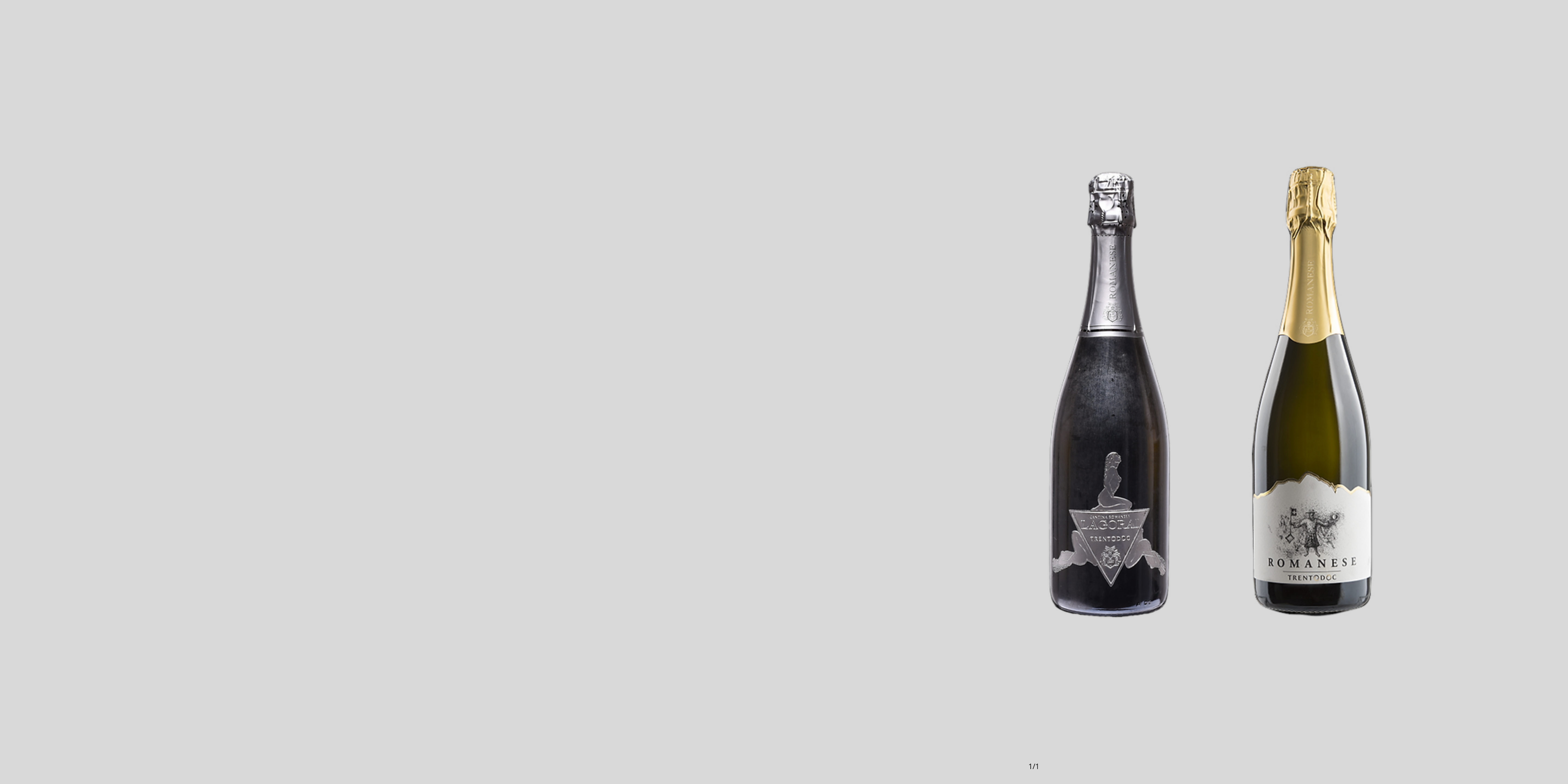 Twee Italiaanse mousserende wijnflessen van Kraijenoord, gepresenteerd tegen een grijze achtergrond.